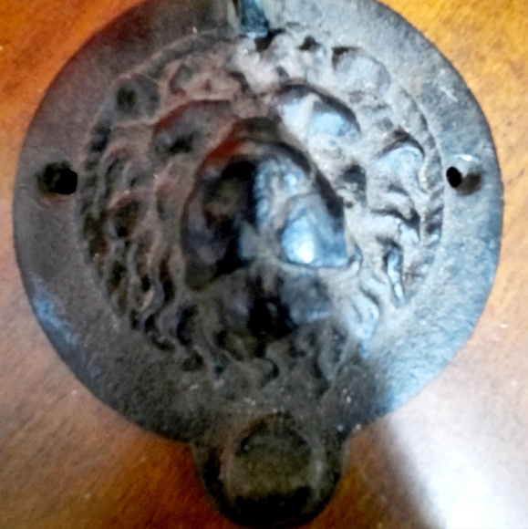 Cast Orono lion knocker - Picture 4 of 4